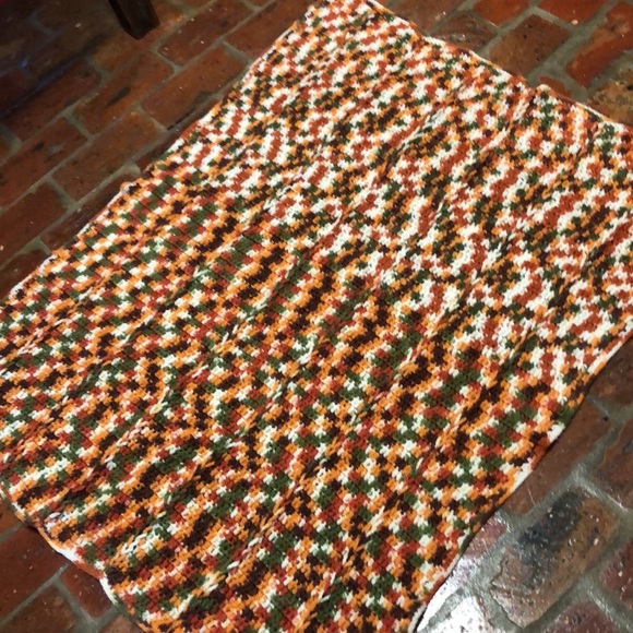 Handcrafted crochet throw  43" x 36" - Picture 1 of 5